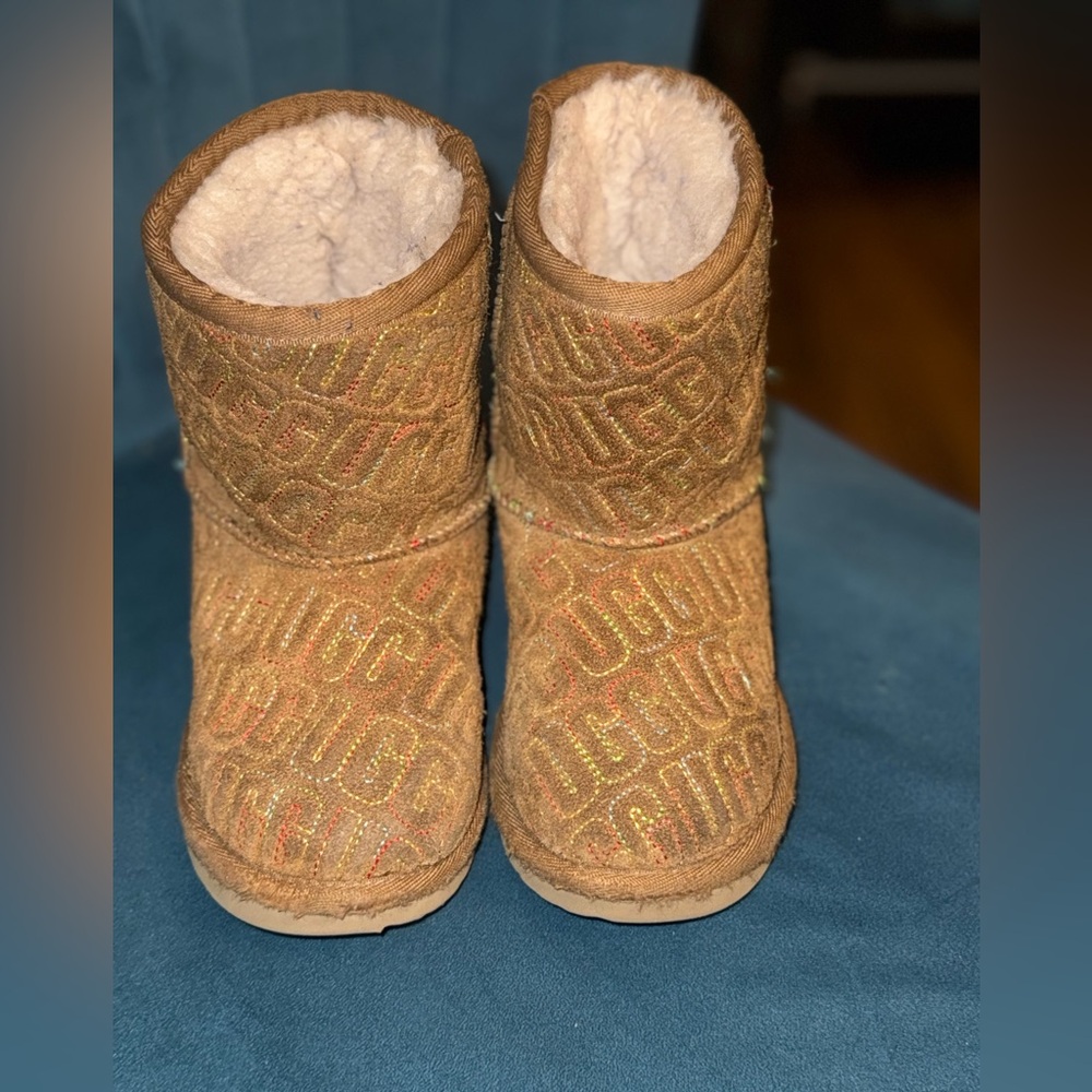 Ugg Boots with embroidered logo size 11